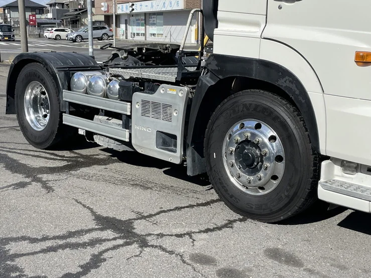 車両画像 14: 令和元年(2019)：日野：17プロフィア：トレーラーヘッド