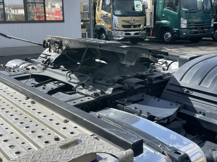 車両画像 18: 令和元年(2019)：日野：17プロフィア：トレーラーヘッド