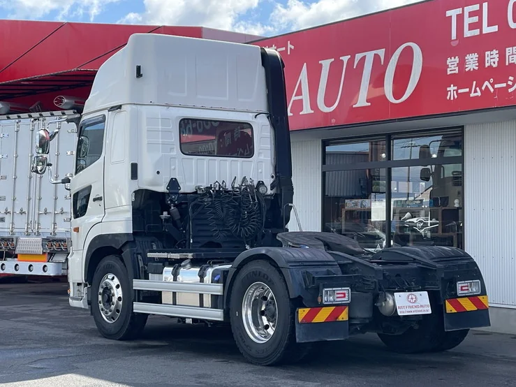 車両画像 4: 令和元年(2019)：日野：17プロフィア：トレーラーヘッド