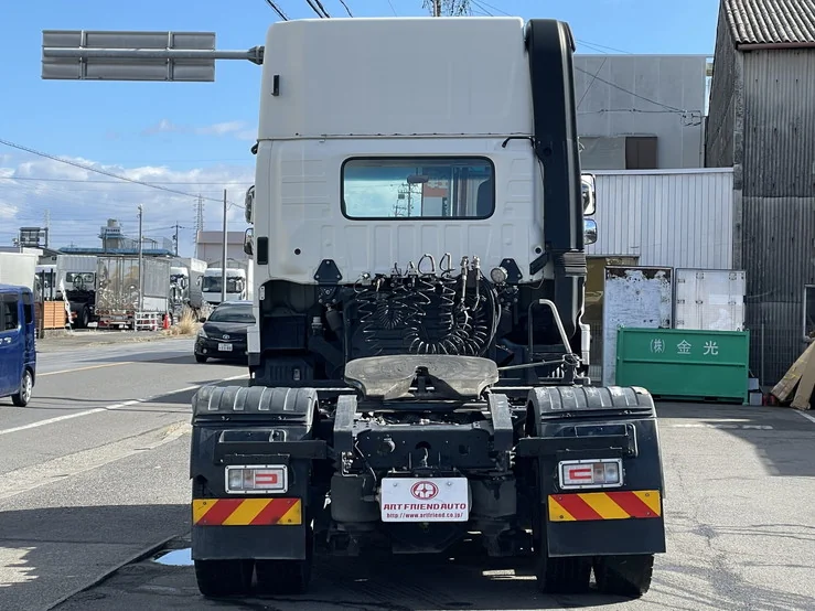 車両画像 5: 令和元年(2019)：日野：17プロフィア：トレーラーヘッド