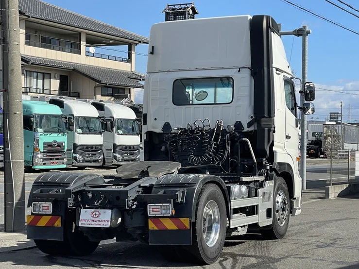 車両画像 6: 令和元年(2019)：日野：17プロフィア：トレーラーヘッド
