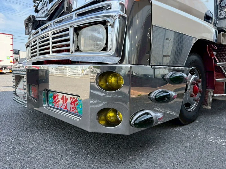 車両画像 11: 平成17年(2005)：三菱ふそう：キャンター：冷凍バン