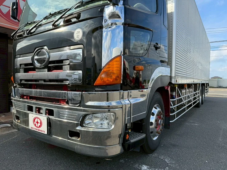 車両画像 28: 平成26年(2014)：日野：プロフィア：冷凍バン