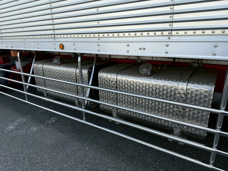 車両画像 30: 平成26年(2014)：日野：プロフィア：冷凍バン