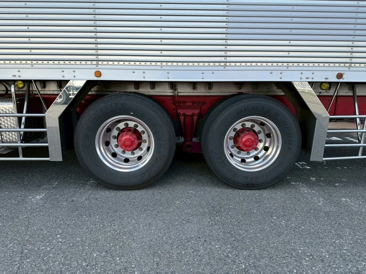 車両画像 31: 平成26年(2014)：日野：プロフィア：冷凍バン
