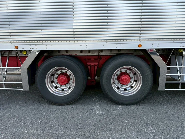 車両画像 35: 平成26年(2014)：日野：プロフィア：冷凍バン