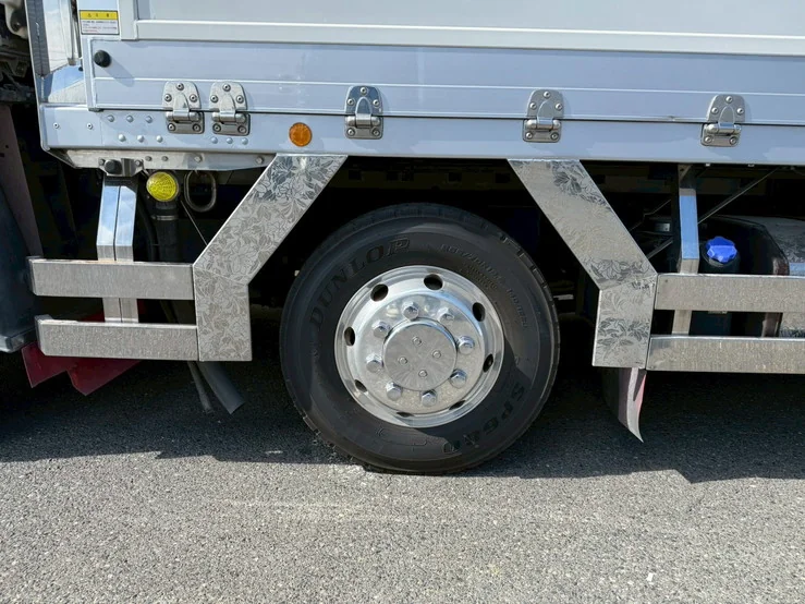 車両画像 29: 平成30年(2018)：いすゞ：ギガ：冷凍ウィング