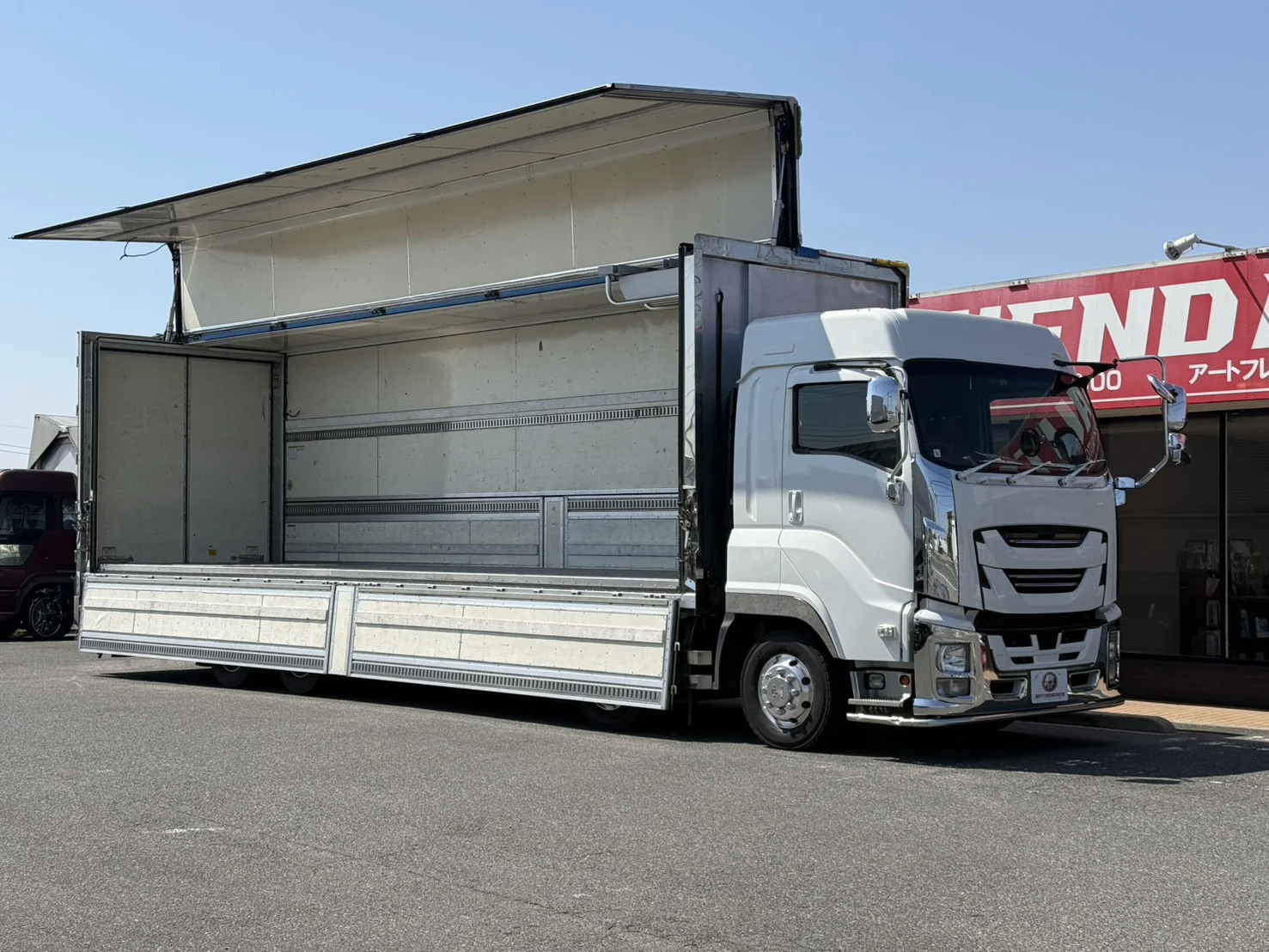 車両画像 9: 平成30年(2018)：いすゞ：ギガ：冷凍ウィング