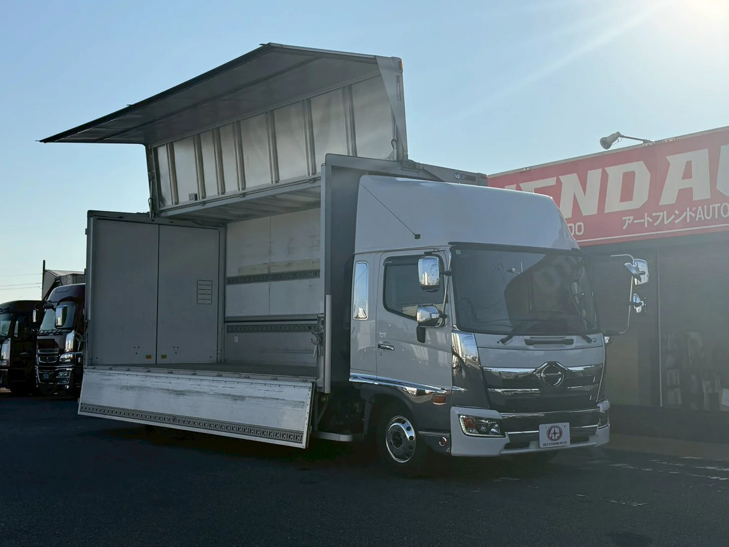 車両画像 8: 平成30年(2018)：日野：17レンジャー：アルミウィング