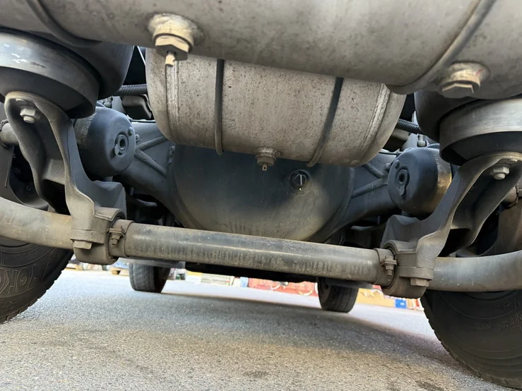 車両画像 36: 令和2年(2020)：三菱ふそう：17スーパーグレート：トレーラーヘッド