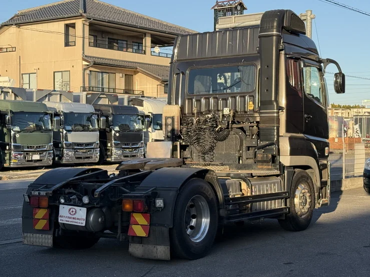 車両画像 6: 令和2年(2020)：三菱ふそう：17スーパーグレート：トレーラーヘッド
