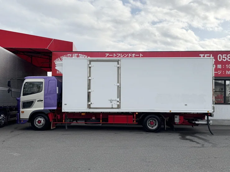 車両画像 3: 令和2年(2020)：日野：17レンジャー：冷凍バン