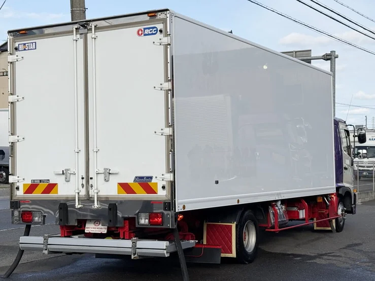車両画像 7: 令和2年(2020)：日野：17レンジャー：冷凍バン