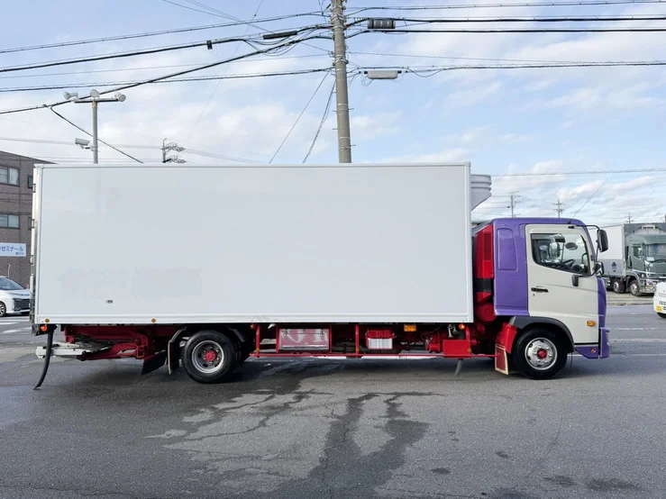 車両画像 8: 令和2年(2020)：日野：17レンジャー：冷凍バン
