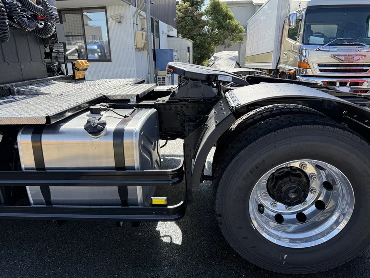 車両画像 21: 令和7年(2025)：三菱ふそう：24スーパーグレート：トレーラーヘッド