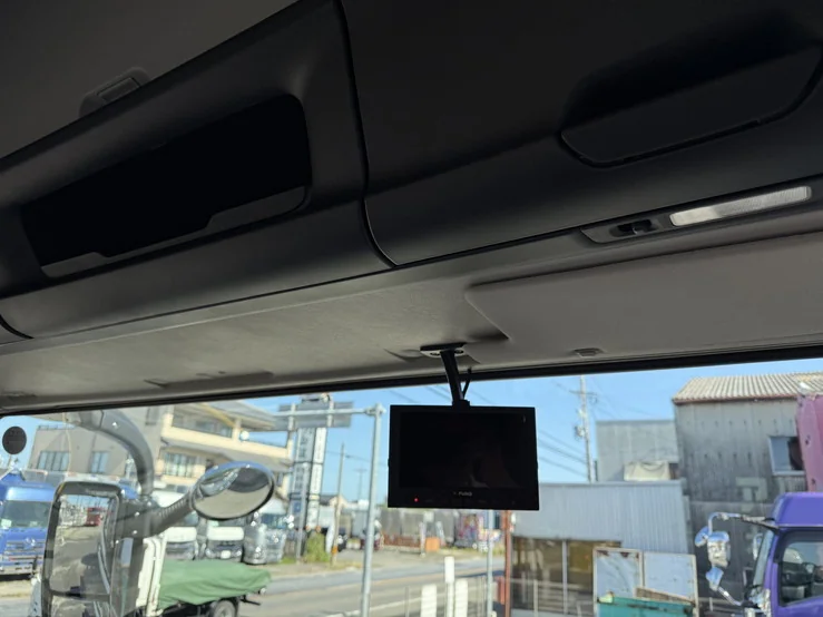 車両画像 35: 令和7年(2025)：三菱ふそう：24スーパーグレート：トレーラーヘッド