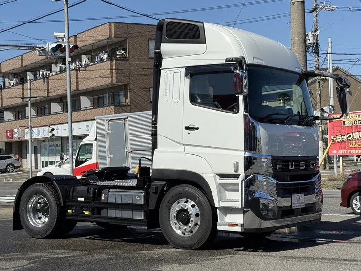 車両画像 8: 令和7年(2025)：三菱ふそう：24スーパーグレート：トレーラーヘッド