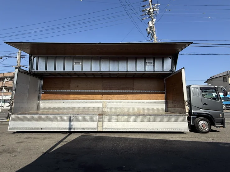 車両画像 10: 平成19年(2007)：三菱ふそう：スーパーグレート：アルミウィング
