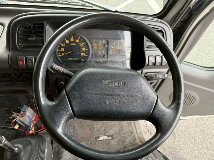 車両画像 19: 平成13年(2001)：いすゞ：エルフ：平ボデー