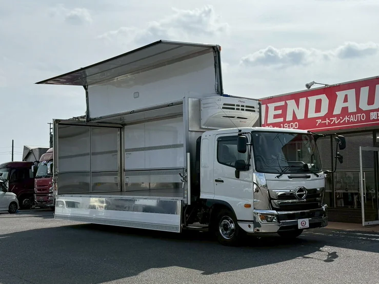 車両画像 12: 令和7年(2025)：日野：17レンジャー：冷凍ウィング