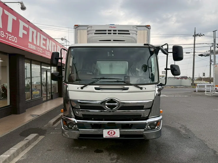 車両画像 2: 令和7年(2025)：日野：17レンジャー：冷凍ウィング
