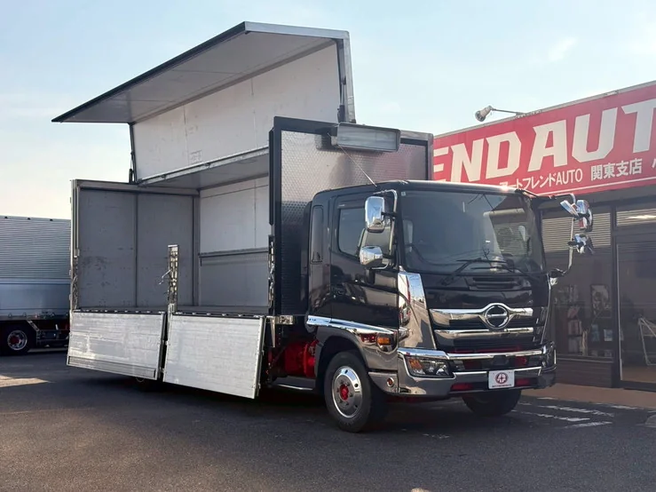 車両画像 12: 令和3年(2021)：日野：17レンジャー：冷凍ウィング