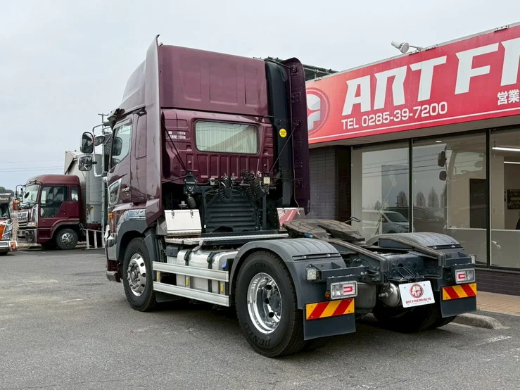 車両画像 4: 令和2年(2020)：日野：17プロフィア：トレーラーヘッド