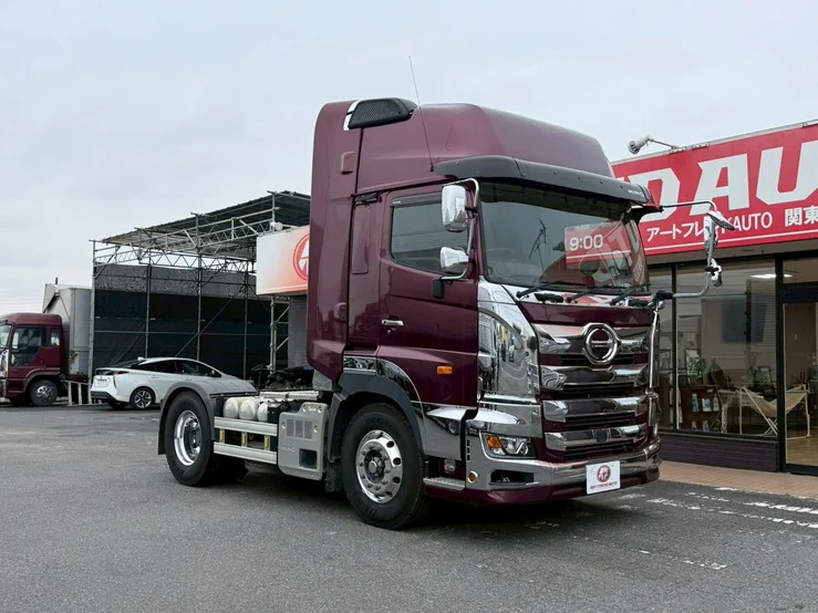 車両画像 8: 令和2年(2020)：日野：17プロフィア：トレーラーヘッド