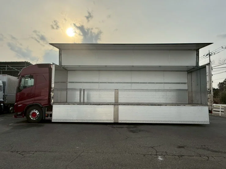 車両画像 10: 令和5年(2023)：VOLVO：FH：アルミウィング
