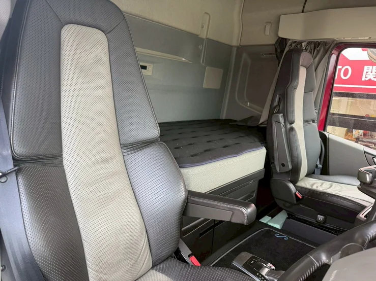 車両画像 19: 令和5年(2023)：VOLVO：FH：アルミウィング