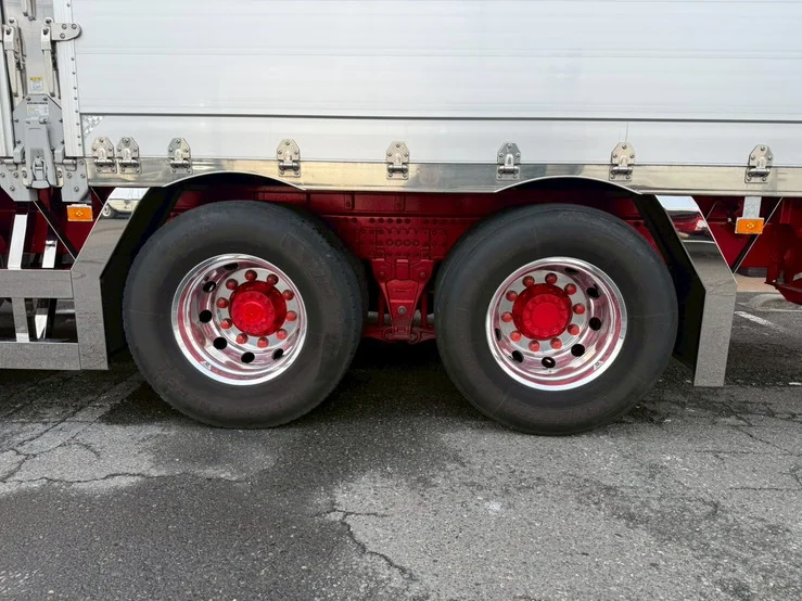 車両画像 32: 令和5年(2023)：VOLVO：FH：アルミウィング