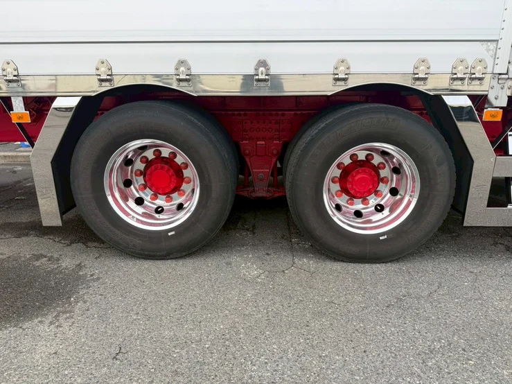 車両画像 39: 令和5年(2023)：VOLVO：FH：アルミウィング
