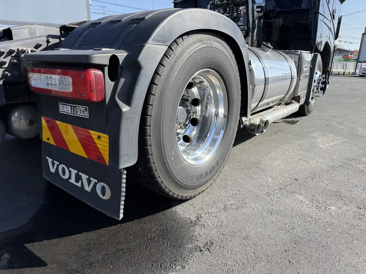 車両画像 12: 平成26年(2014)：VOLVO：FH：トレーラーヘッド