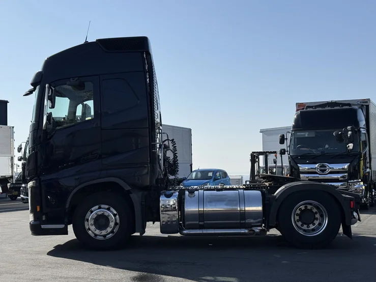車両画像 3: 平成26年(2014)：VOLVO：FH：トレーラーヘッド