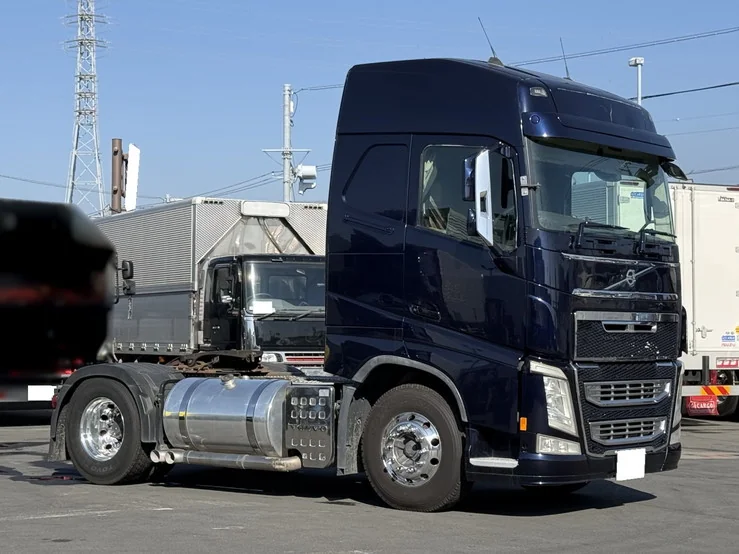 車両画像 8: 平成26年(2014)：VOLVO：FH：トレーラーヘッド
