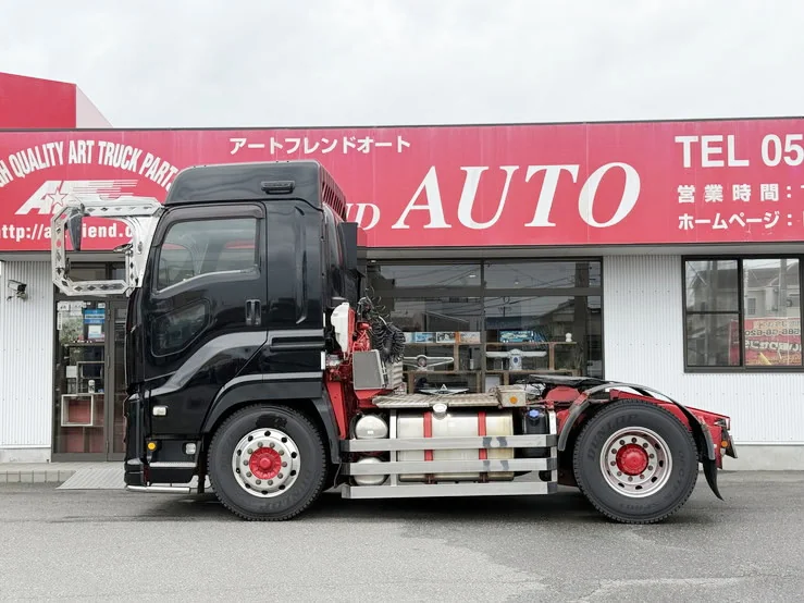 車両画像 3: 平成29年(2017)：いすゞ：ギガ：トレーラーヘッド