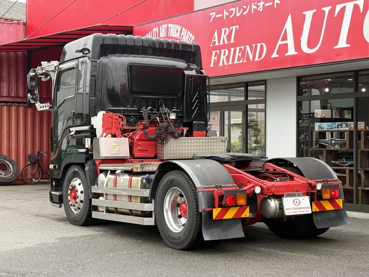 車両画像 4: 平成29年(2017)：いすゞ：ギガ：トレーラーヘッド