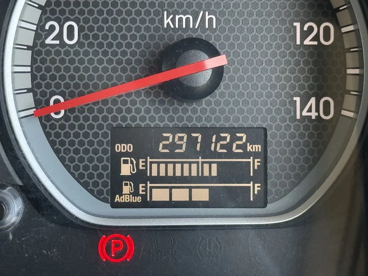 車両画像 25: 令和3年(2021)：いすゞ：ギガ：アルミウィング