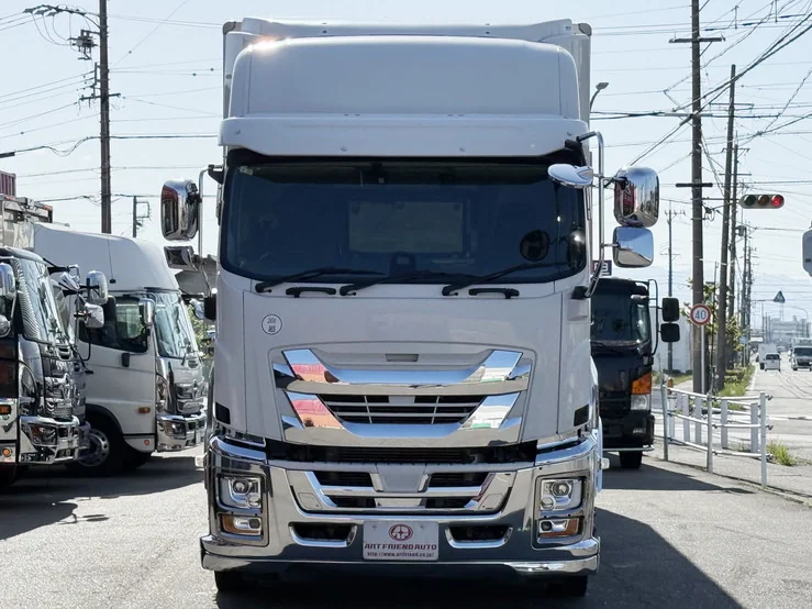 車両画像 2: 令和3年(2021)：いすゞ：ギガ：アルミウィング