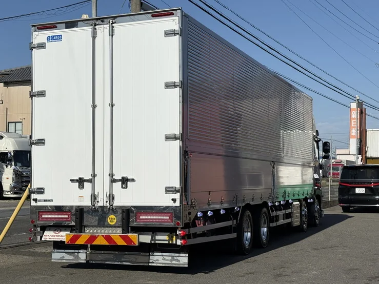 車両画像 6: 令和3年(2021)：いすゞ：ギガ：アルミウィング
