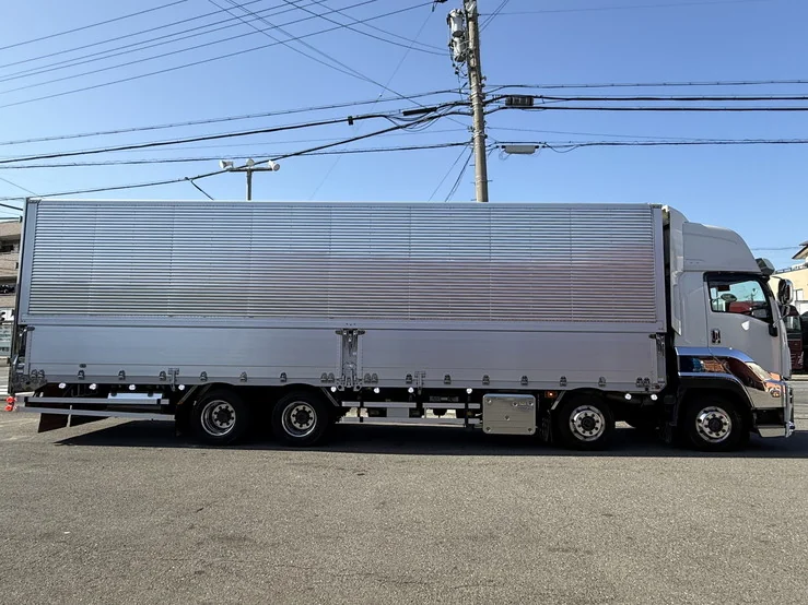 車両画像 7: 令和3年(2021)：いすゞ：ギガ：アルミウィング