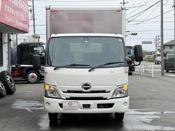 車両画像 2: 令和3年(2021)：日野：デュトロ：アルミバン