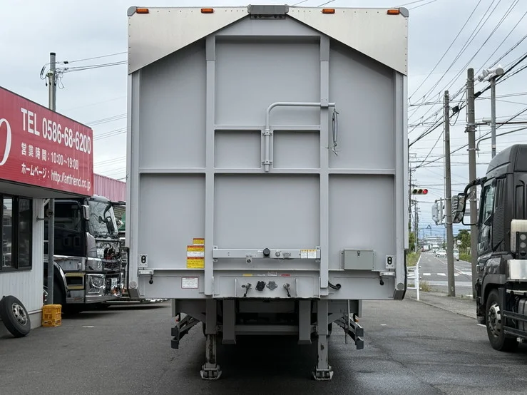 車両画像 2: 令和8年(2026)：トレクス：トレーラーウィング段付き：セミトレーラー