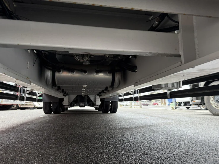 車両画像 31: 令和8年(2026)：トレクス：トレーラーウィング段付き：セミトレーラー