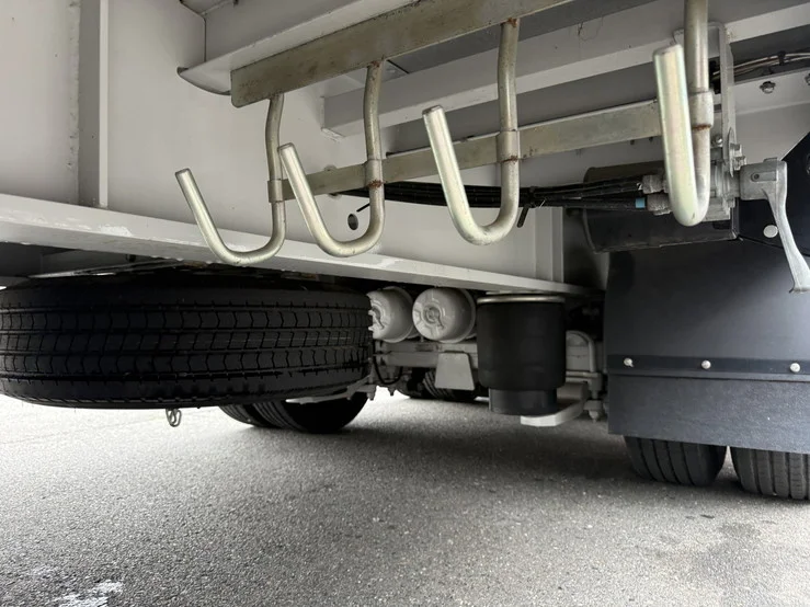 車両画像 36: 令和8年(2026)：トレクス：トレーラーウィング段付き：セミトレーラー