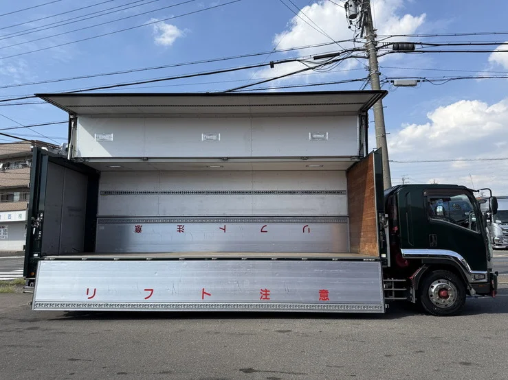 車両画像 10: 令和8年(2026)：いすゞ：フォワード：アルミウィング