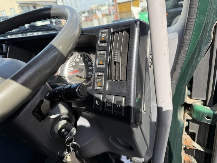 車両画像 24: 令和8年(2026)：いすゞ：フォワード：アルミウィング