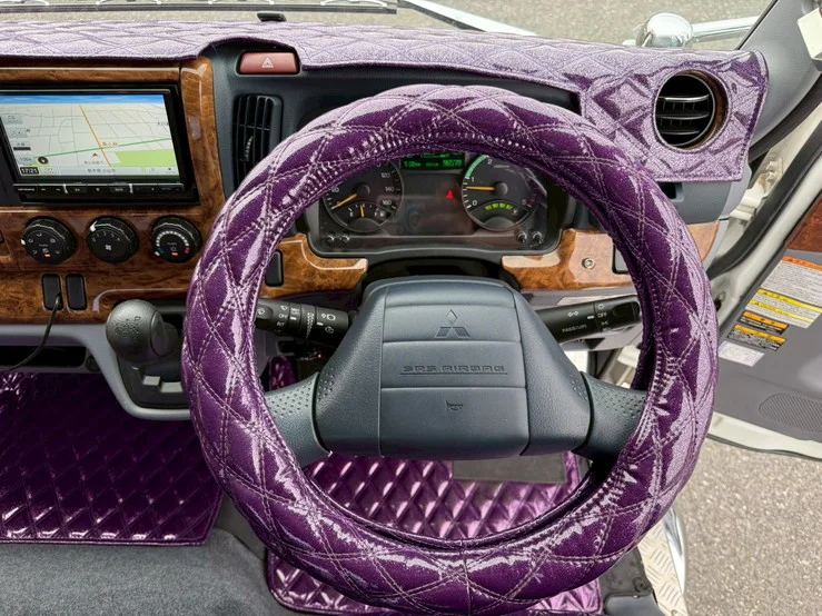 車両画像 24: 平成23年(2011)：三菱ふそう：ブルーテックキャンター：積載車