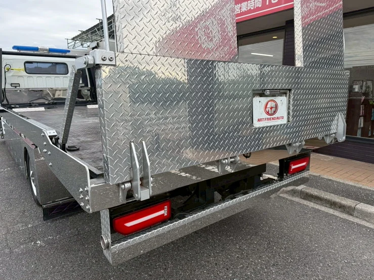 車両画像 28: 平成23年(2011)：三菱ふそう：ブルーテックキャンター：積載車