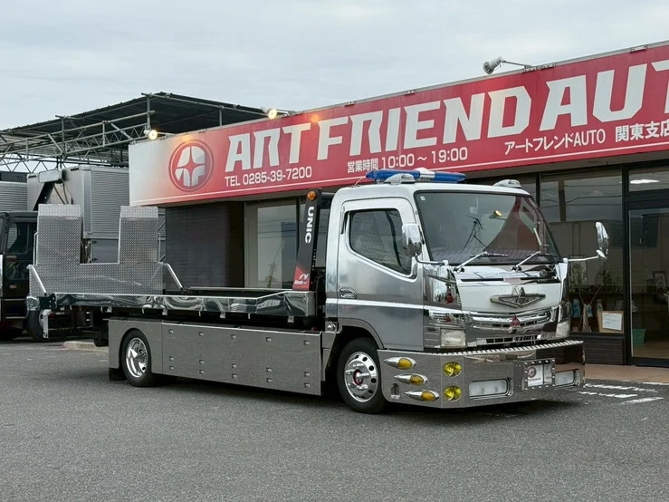 車両画像 8: 平成23年(2011)：三菱ふそう：ブルーテックキャンター：積載車